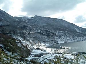 日本海の寒村と言う言葉がぴったりの、加茂青砂。