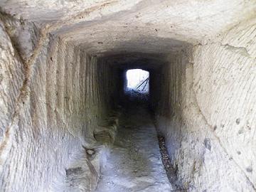 矩形断面隧道について、皆様の情報を下さい。 (画像サイズ: 360×270 21kB)